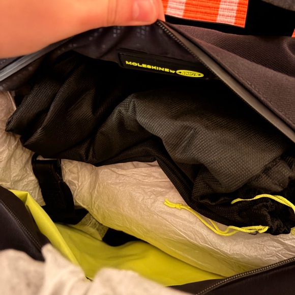 Bric's Moleskine Black and Green Duffel Bag - Picture 4 of 4